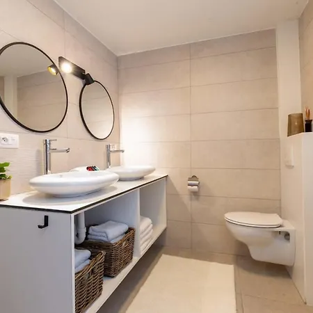 Huswell - Stylish Duplex In Town House أوستيند